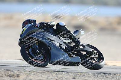 media/Dec-07-2025-CVMA (Sun) [[3e7d2de5dc]]/Race 12- Formula 40 MW and LW/